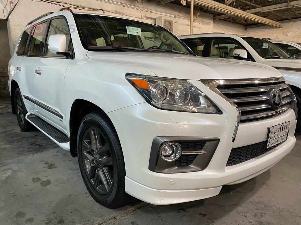 Lexus LX